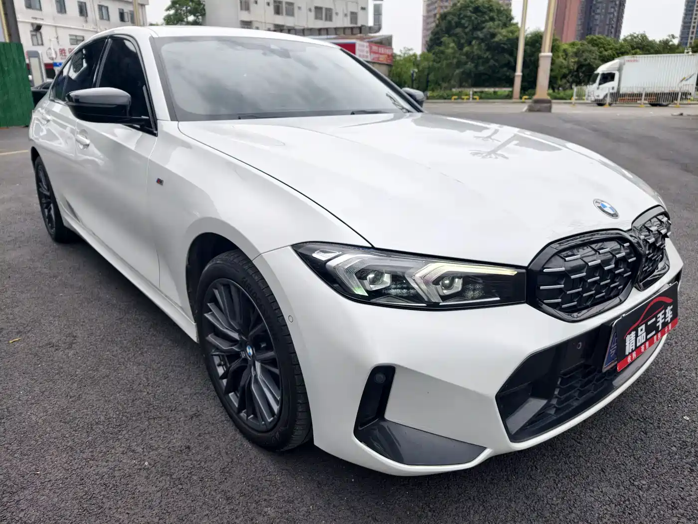 BMW 3 Series 2023 325Li M Sport Black Night Package фото 3