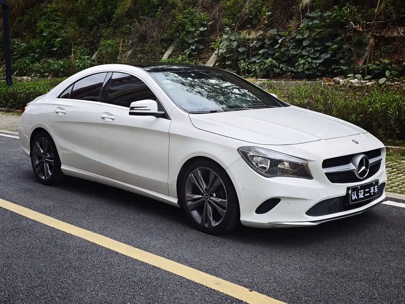 Mercedes-Benz CLA (Import) 2018 CLA 200 Dynamic Edition фото 8