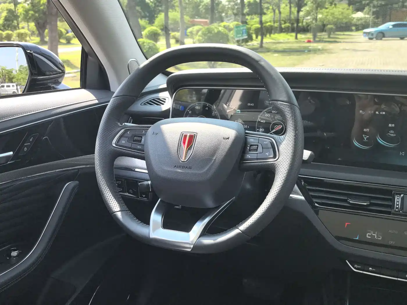 Hongqi HS5 2022 2.0T Smart Connect Premium Edition фото 16