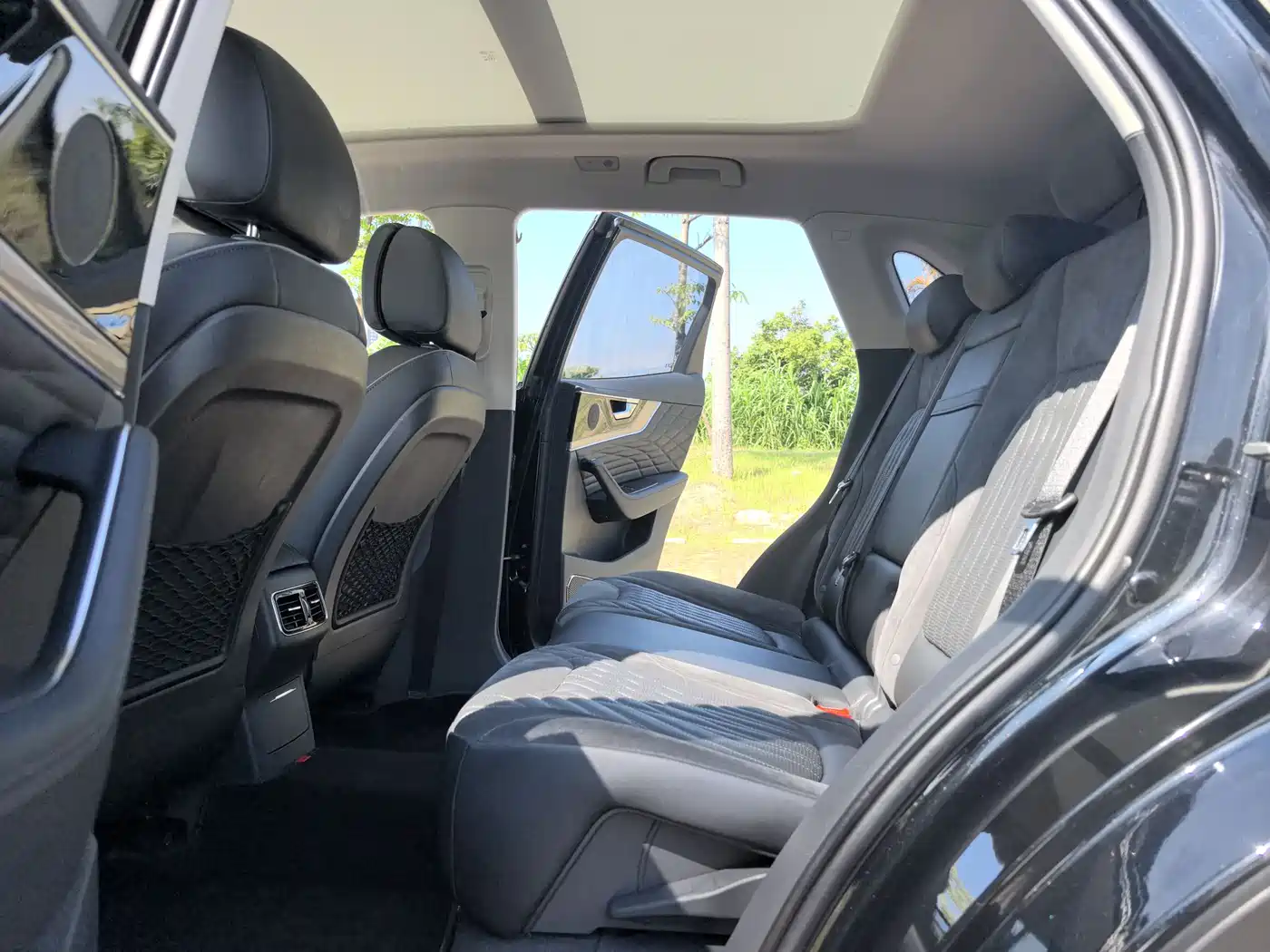 Hongqi HS5 2022 2.0T Smart Connect Premium Edition фото 17