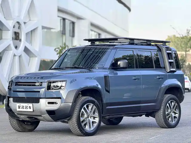 Land Rover Defender 110 P400, Тёмная спецсерия