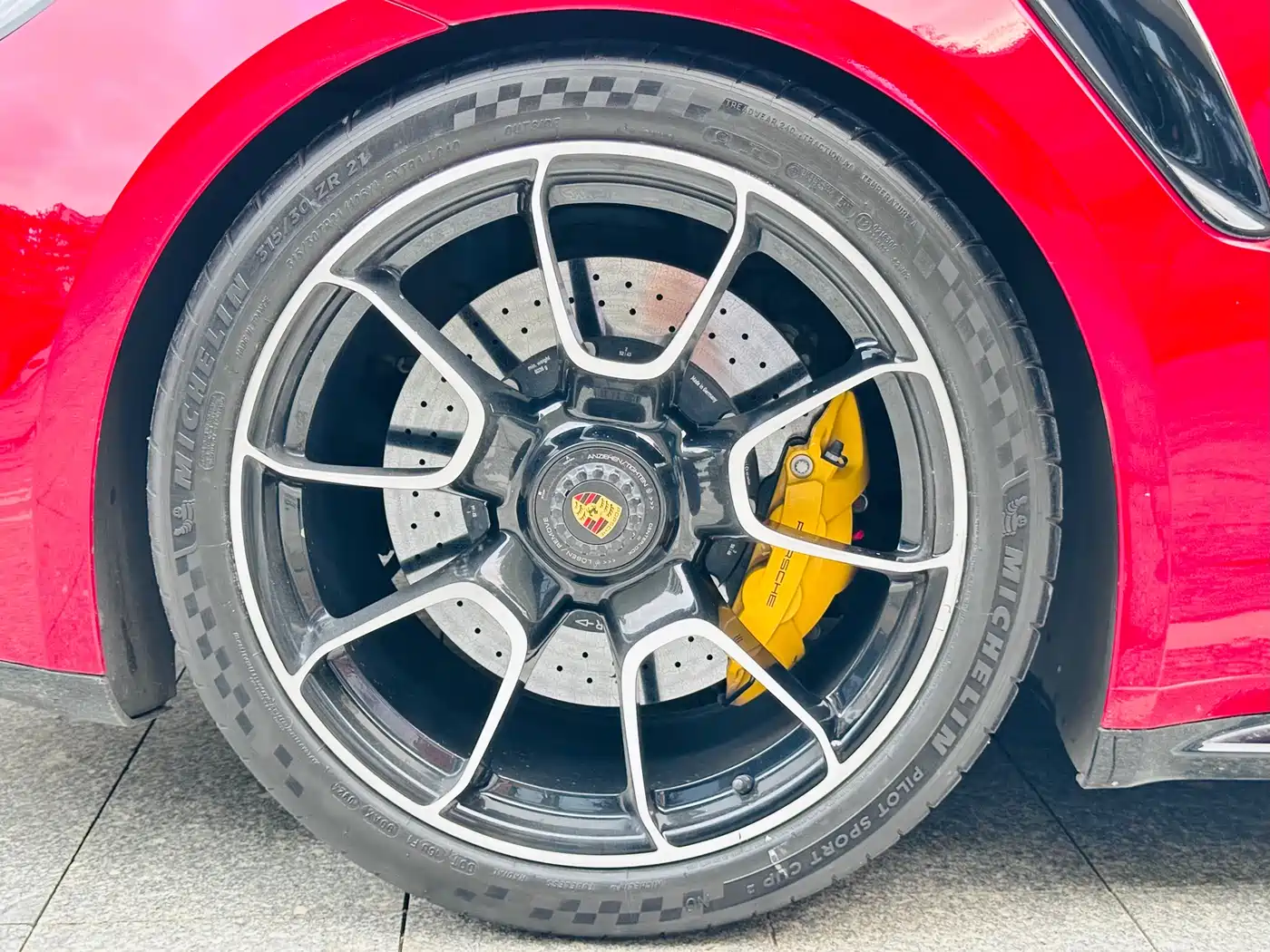Porsche 911 2022 Turbo S 3.7T фото 15