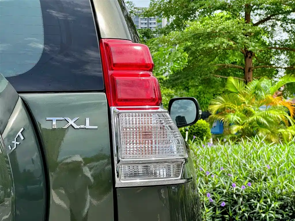 Toyota Prado (Import) фото 37