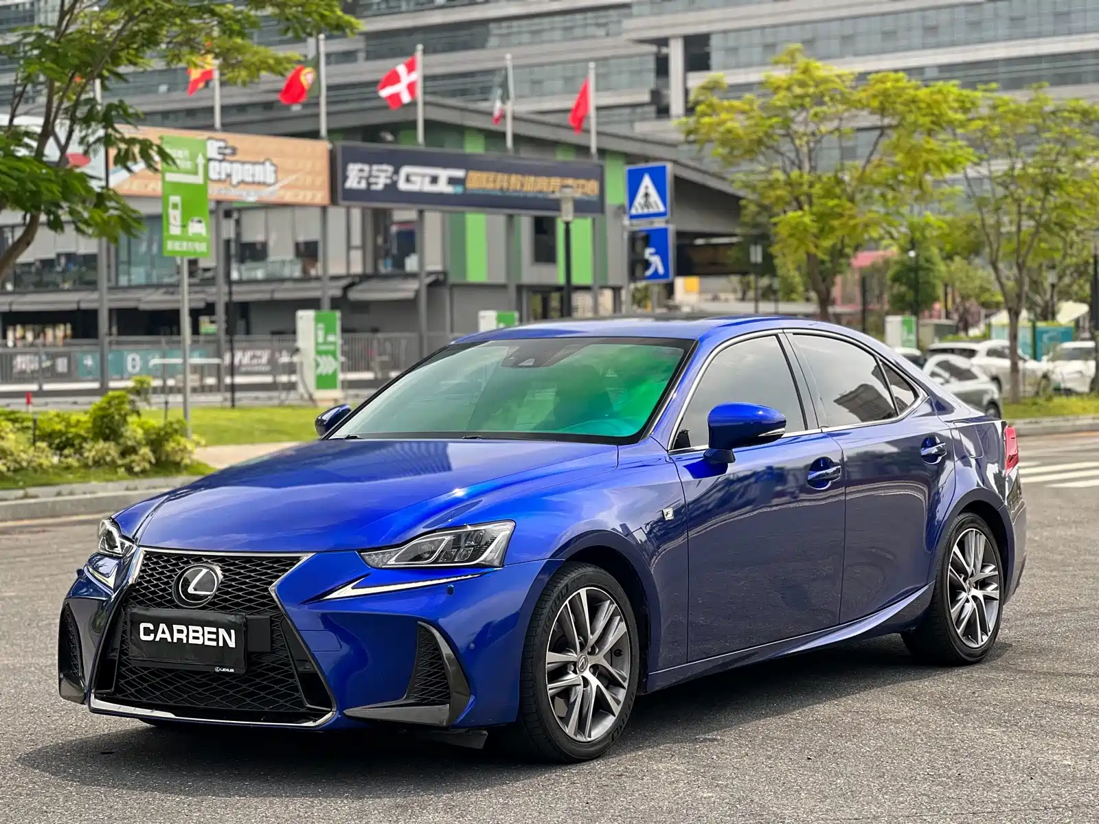 Photo 1 - Lexus IS
