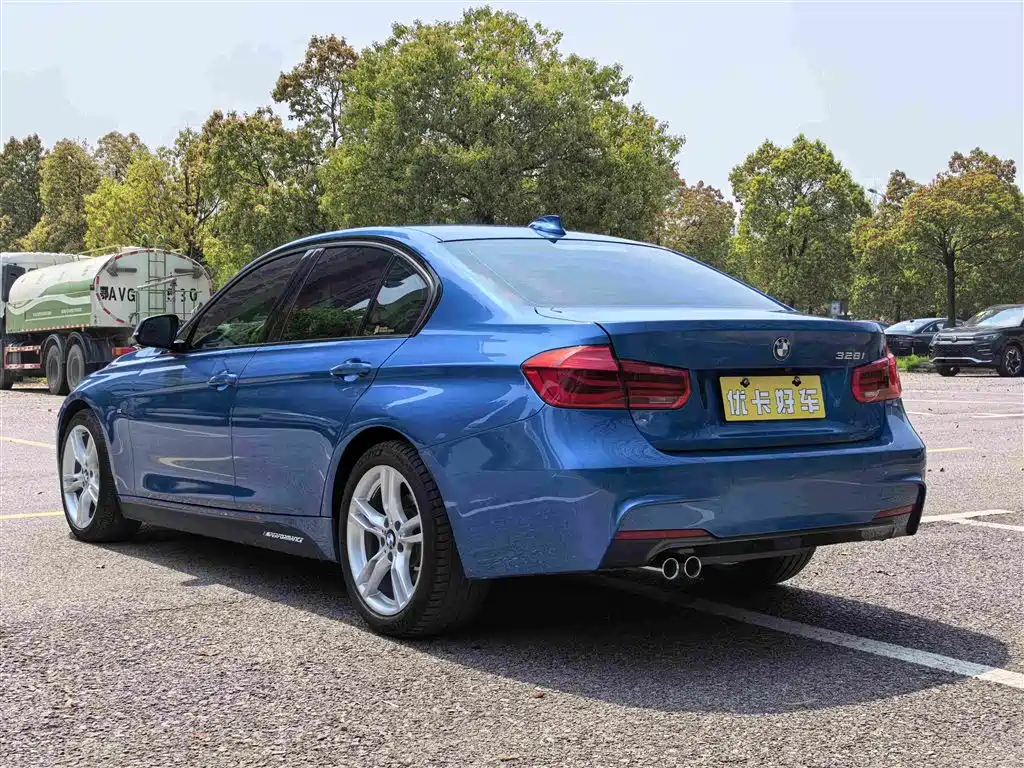 BMW 3 Series 2016 328i M Sport фото 6