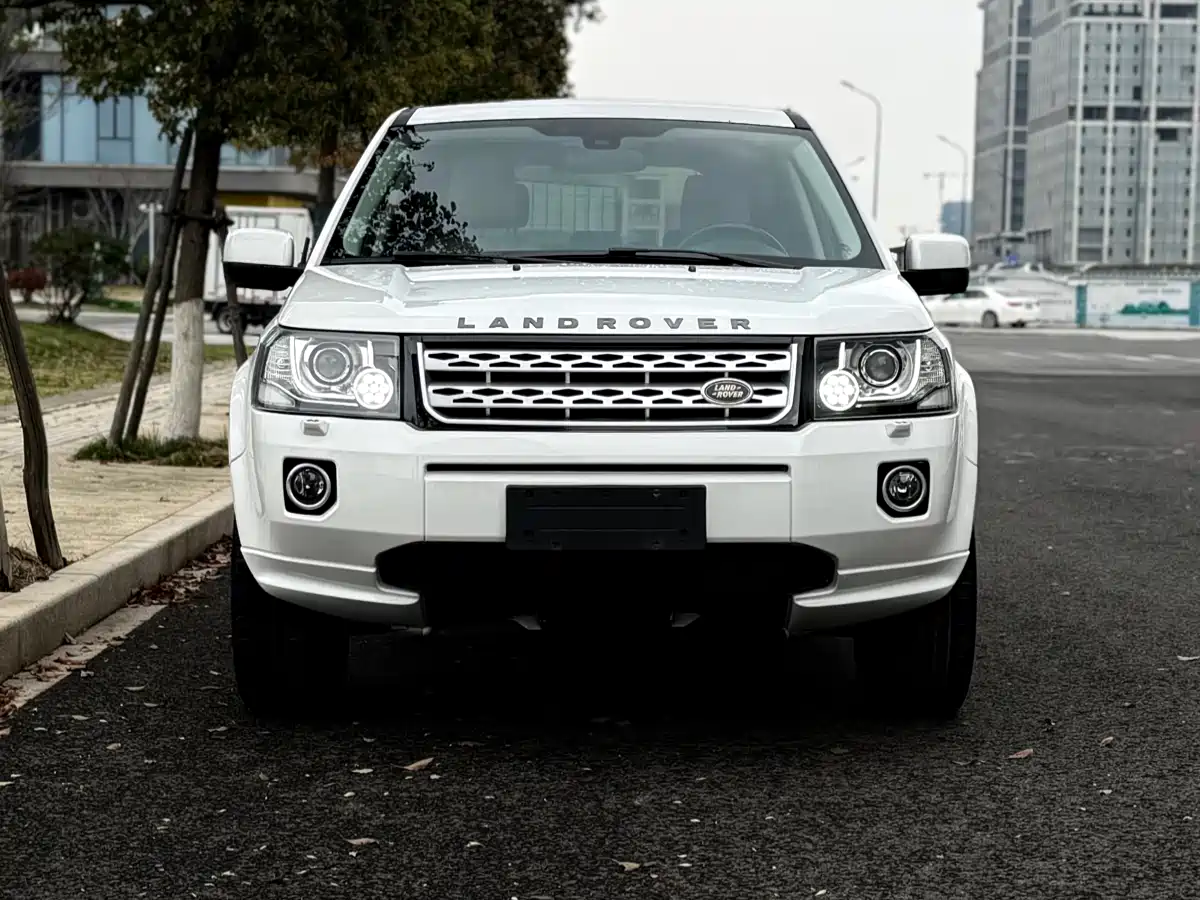 Land Rover Freelander 2 2014 2.0T Si4 SE Gasoline Edition фото 2