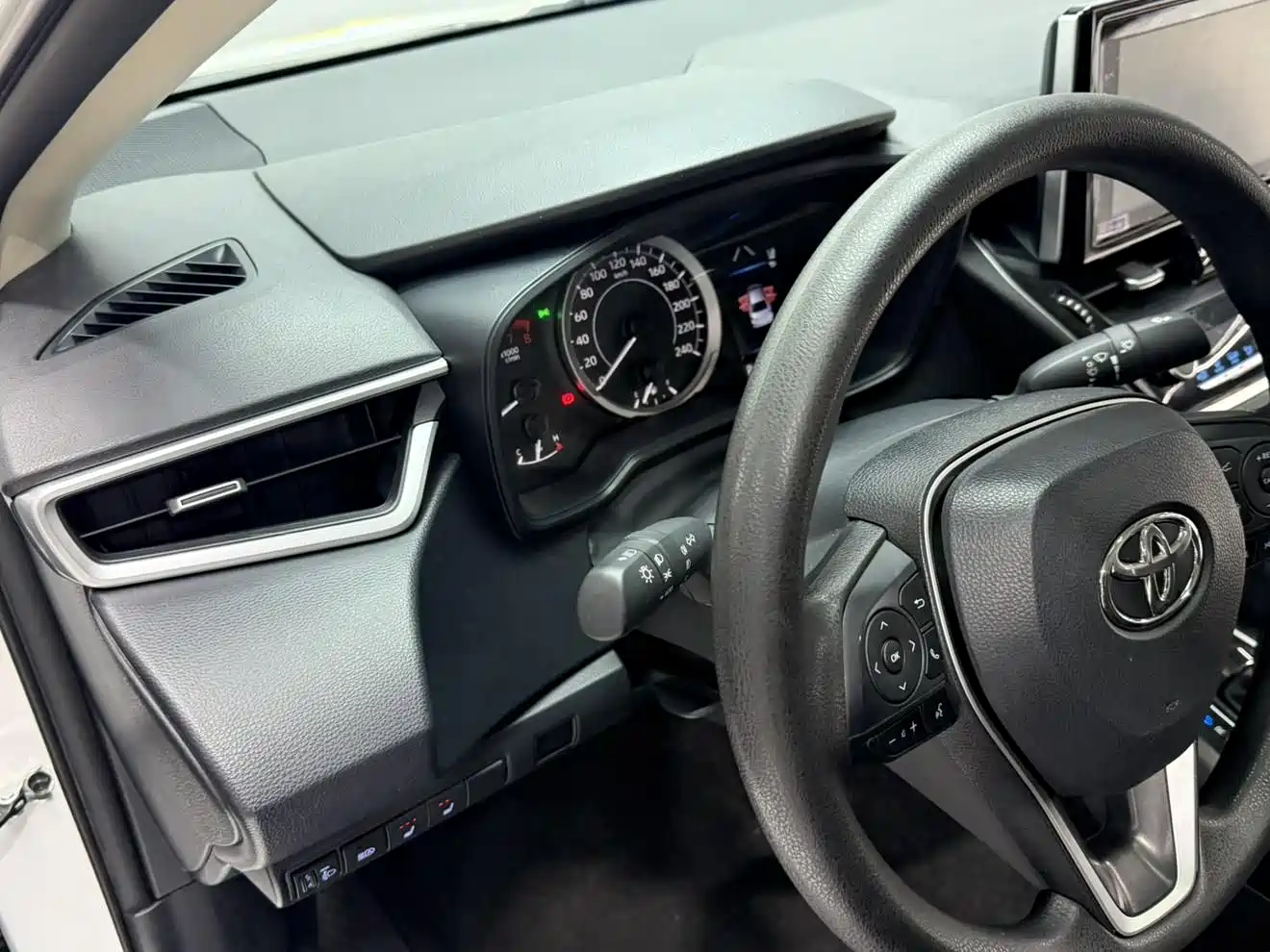 Toyota Corolla 2023 1.2T Elite Edition фото 12