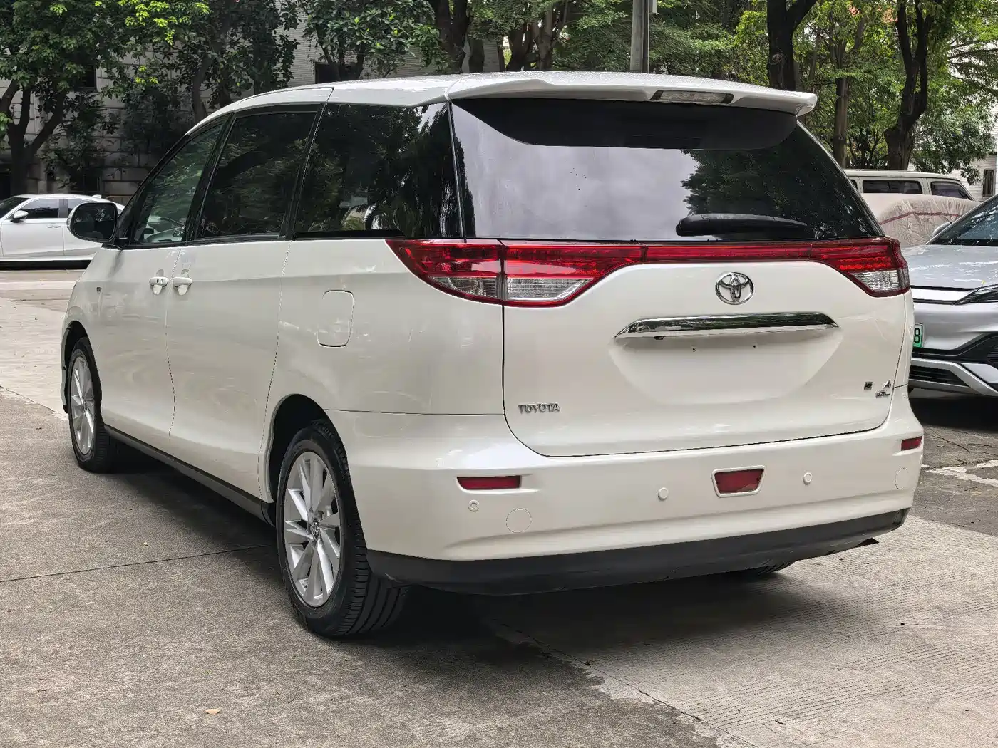 Toyota Previa 2009 2006 Model 2.4L 7-Seater Luxury Edition