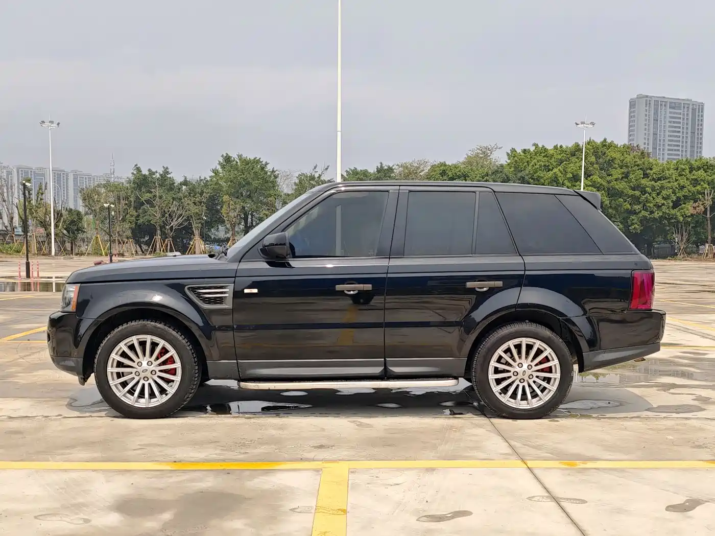 Land Rover Range Rover Sport 2010 3.0 TDV6 HSE Diesel фото 2