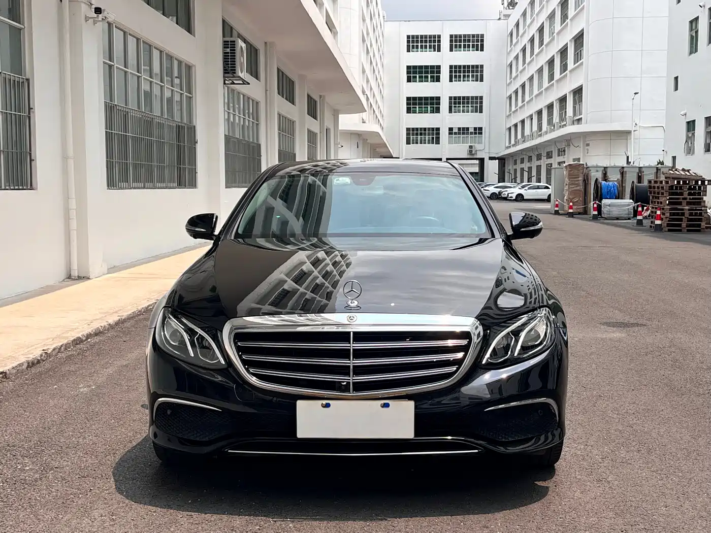Mercedes-Benz E-Class 2020 E 300 L Fashion фото 3