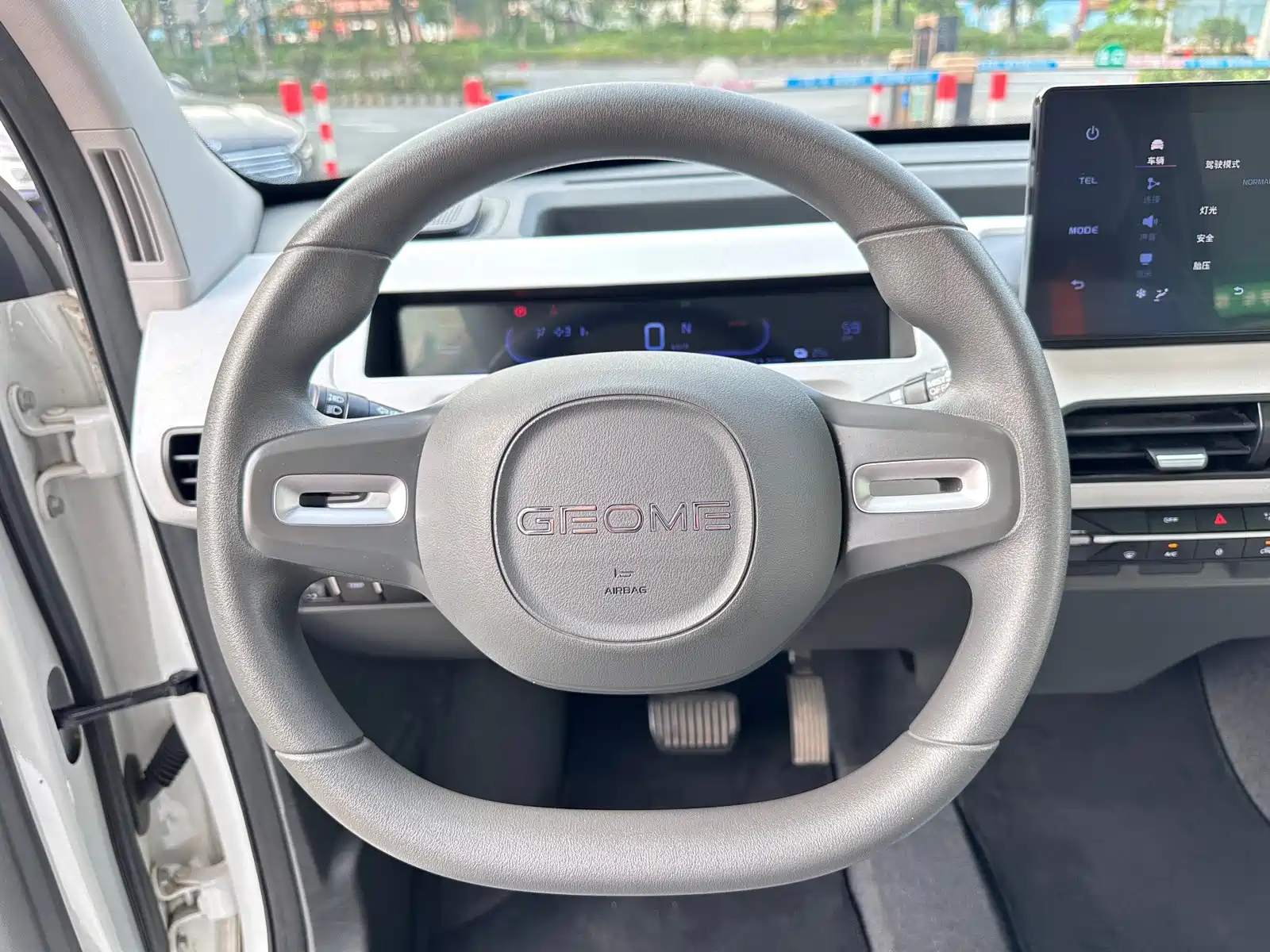 Фото 12 - Geely Galaxy Panda