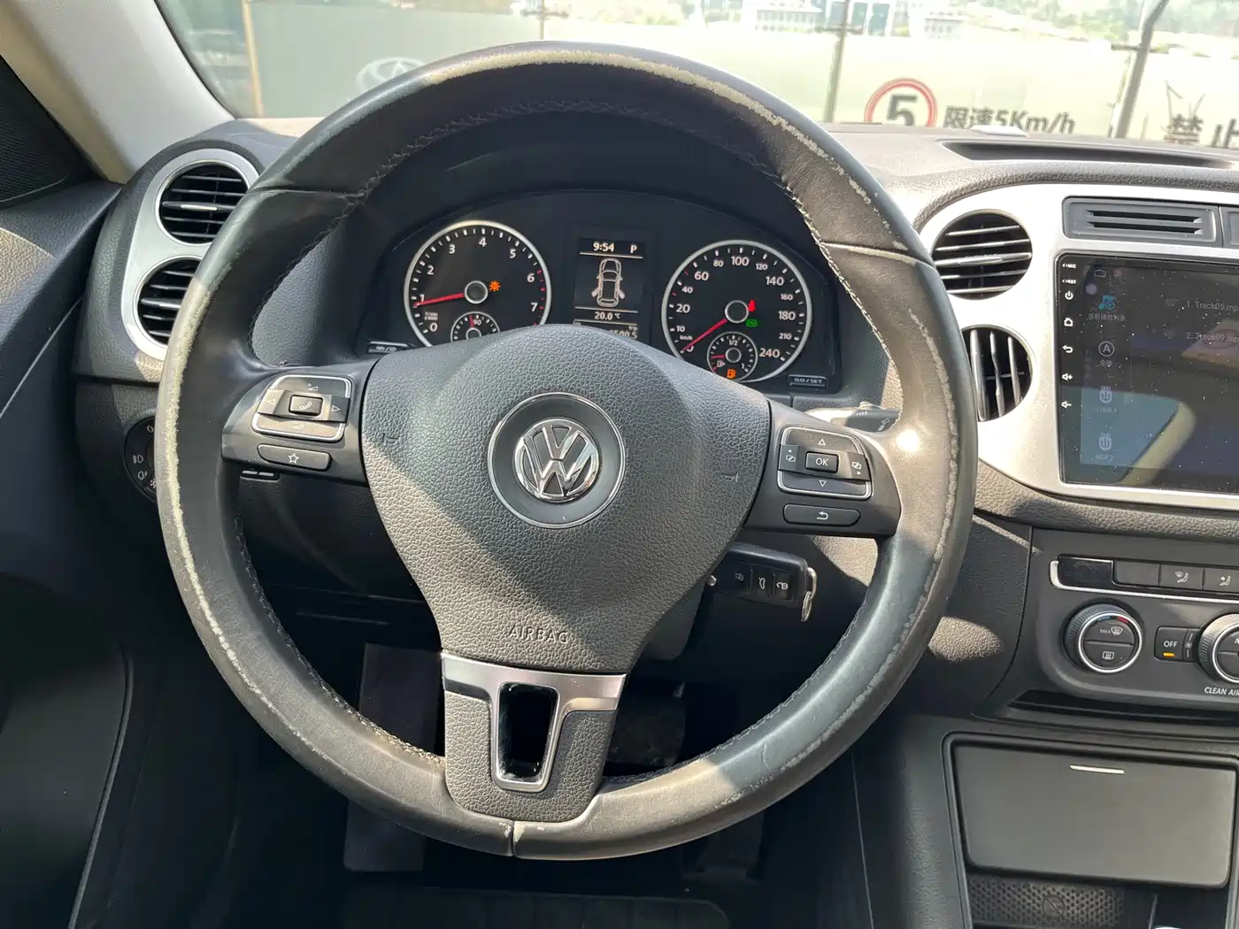 Volkswagen Tiguan 2016 Model 300TSI Automatic 4WD Trend Vision Edition фото 10