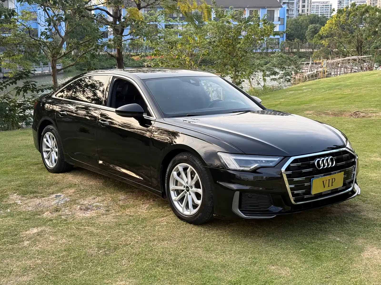 Фото 3 - Audi A6L