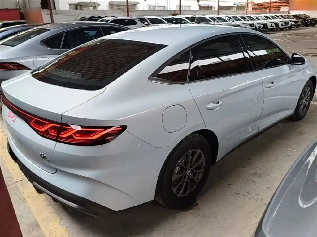 BYD Qin L 2026 DM-i 128KM Progressive фото 7