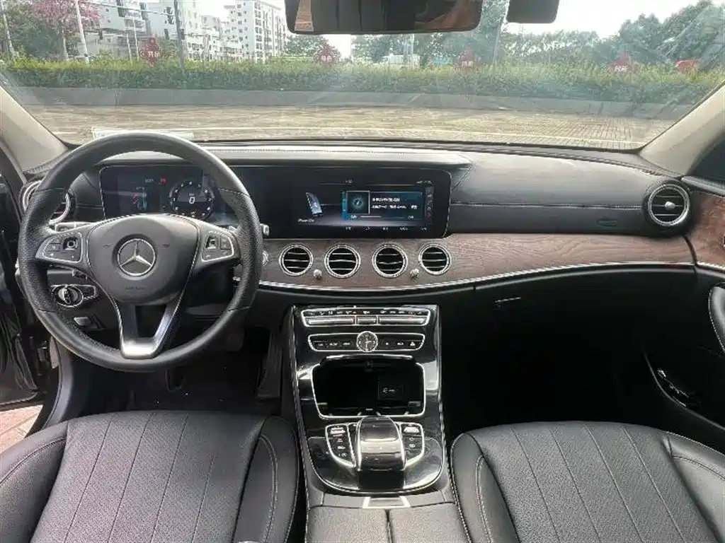 Mercedes-Benz E-Class 2016 E 300 L Fashion Type фото 7