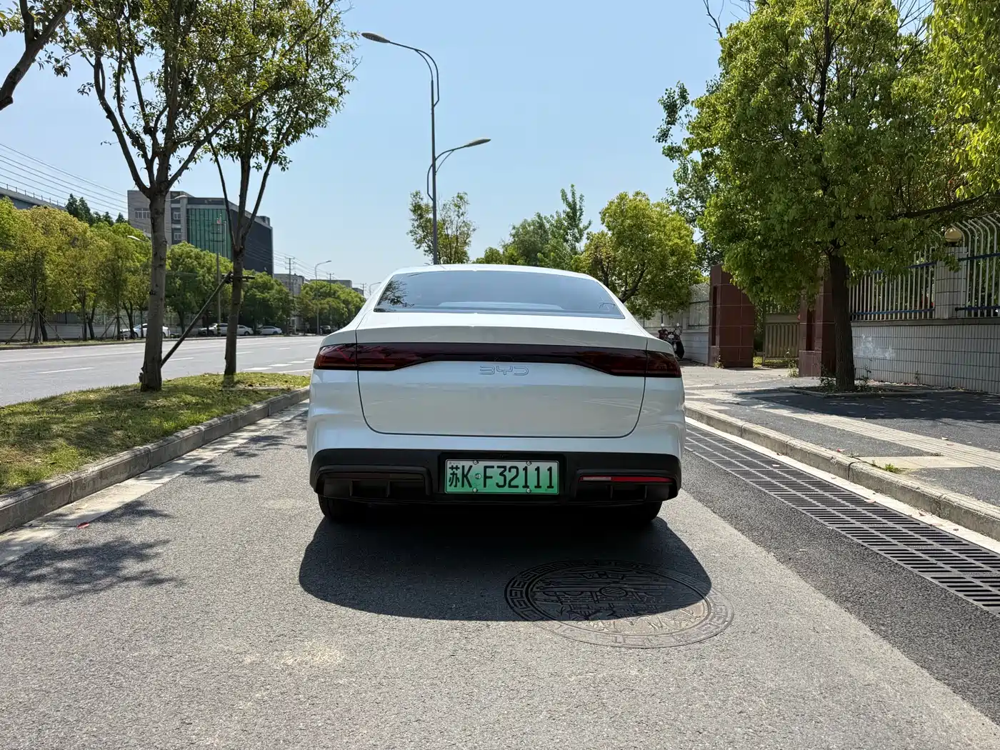 BYD Qin L 2024 DM-i 80KM Leading Edition фото 6