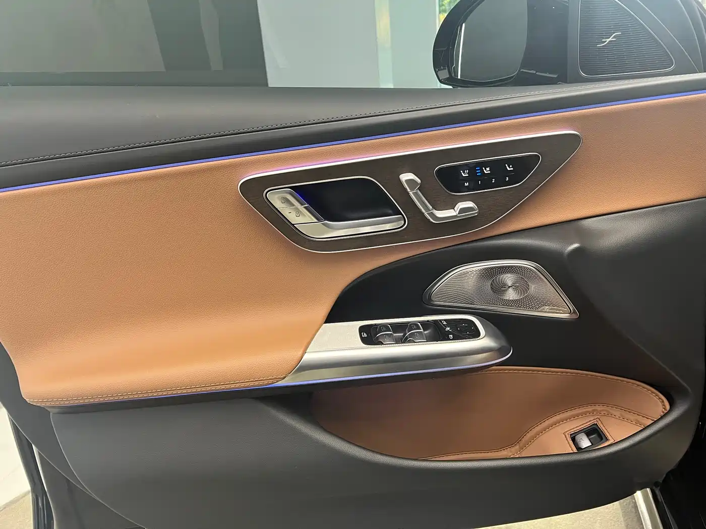 Mercedes-Benz E-Class 2025 E 300 L Luxury фото 10