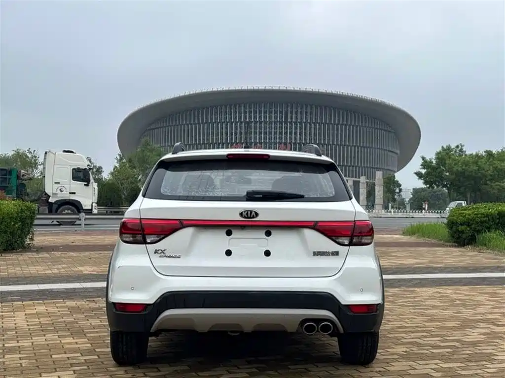 Kia KX CROSS 2017 1.4L AT GLS фото 5