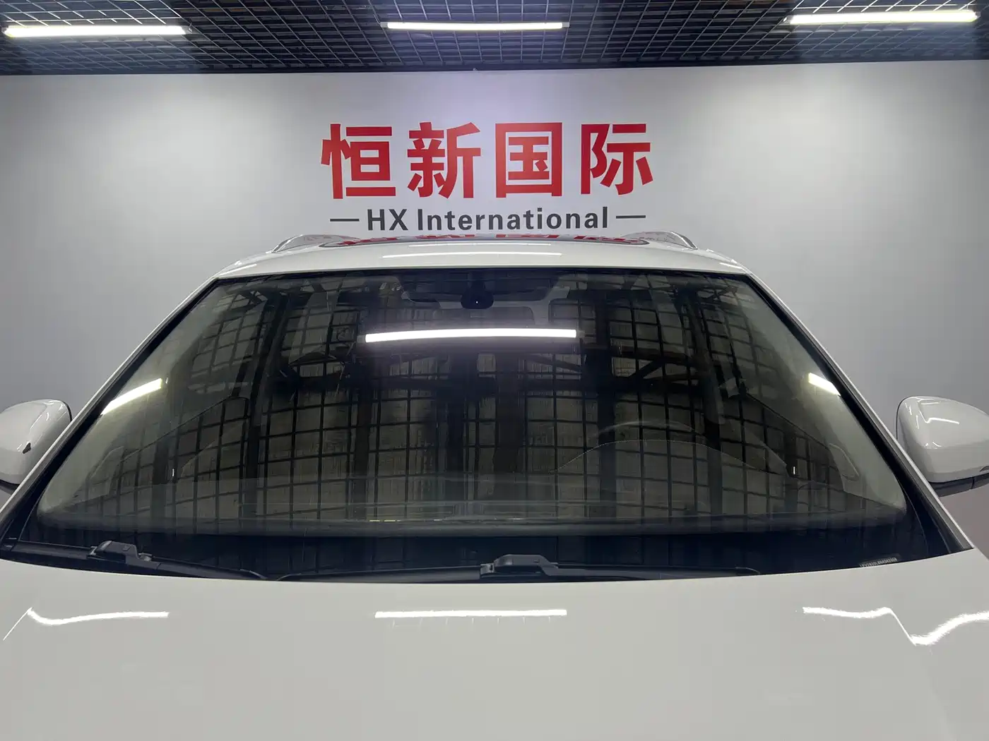 Photo 4 - Jetta VS7