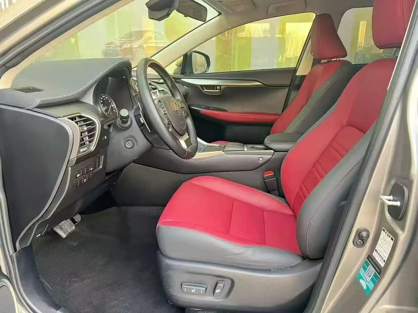 Lexus NX 2018 Model 300h FWD Fengshang Edition China V фото 6