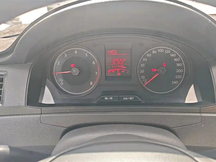 Volkswagen Santana 2016 1.6L Manual Trend Edition фото 14