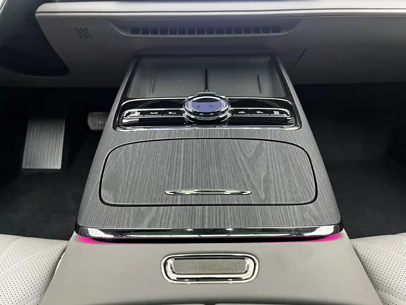 Geely Galaxy Galaxy Xingyao 8 2025 130km EM-P Starship Edition фото 10