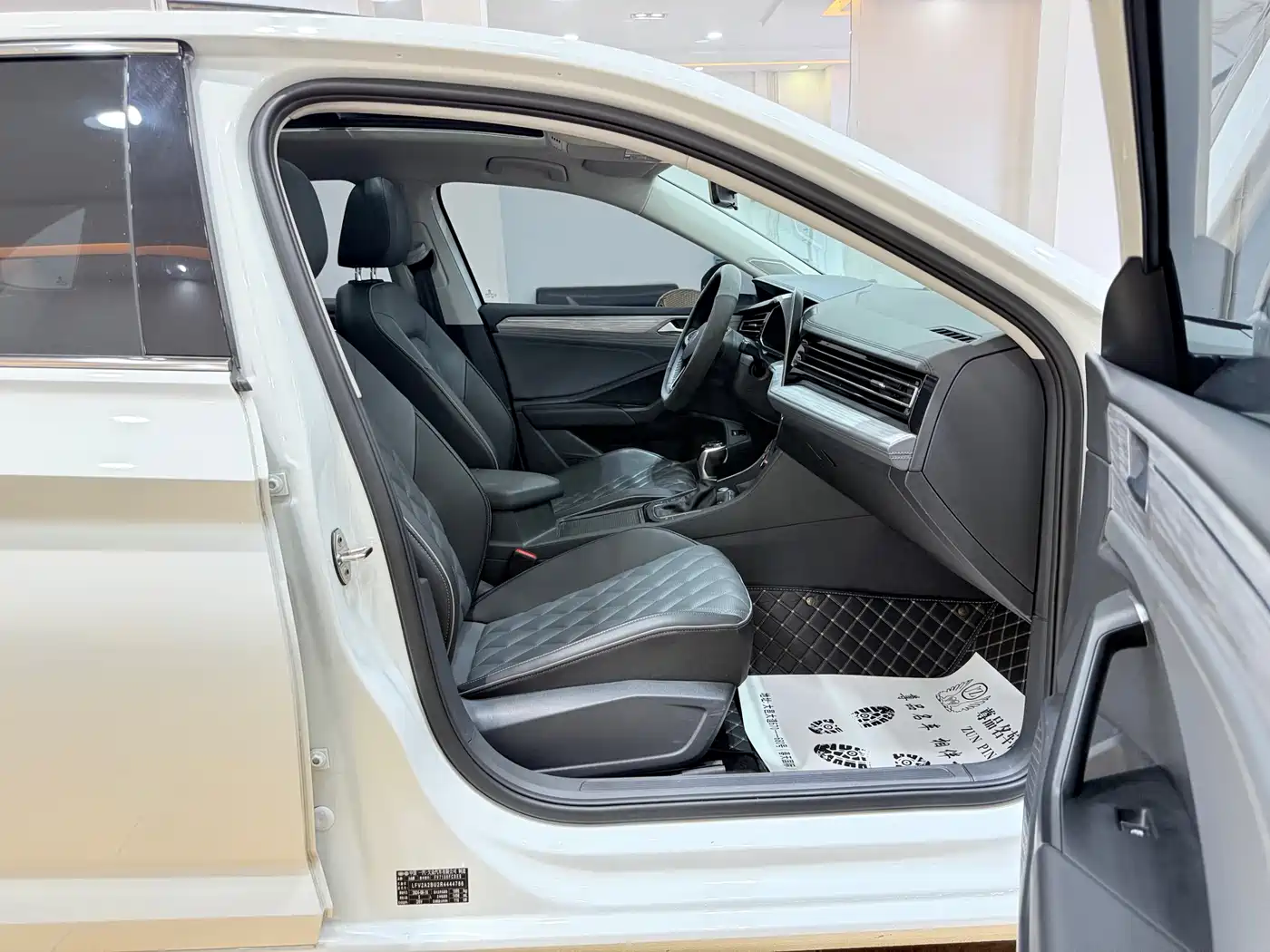 Volkswagen Sagitar 2024 300TSI DSG Surpass Edition фото 13