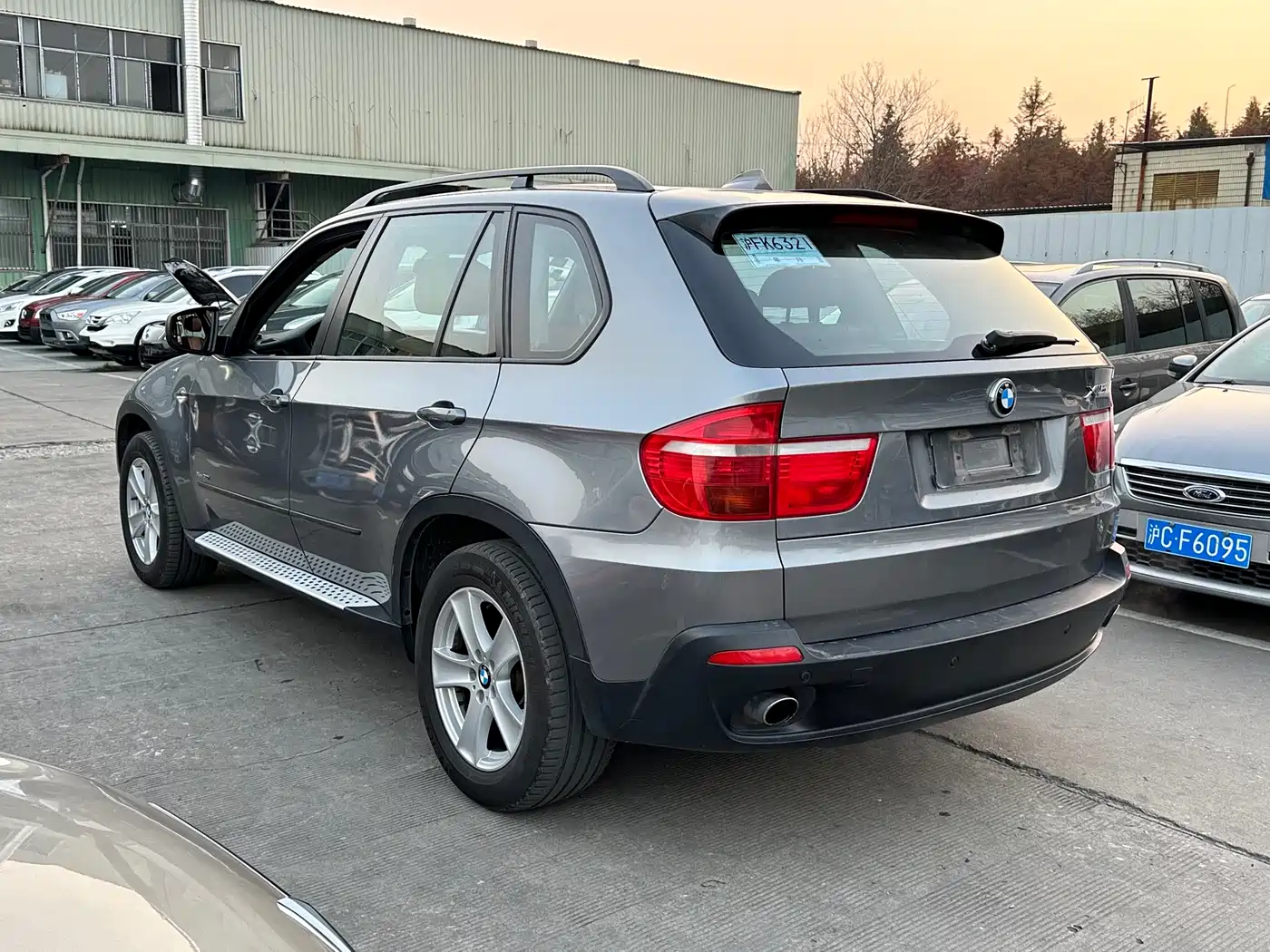 BMW X5 (Import) 2008 xDrive30i Leading Model фото 13