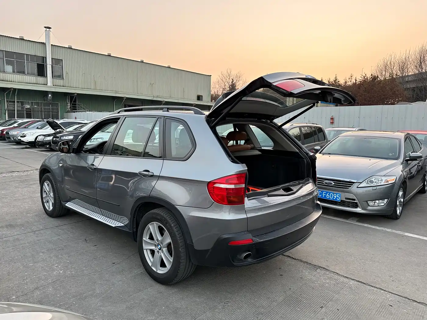 BMW X5 (Import) 2008 xDrive30i Leading Model фото 14