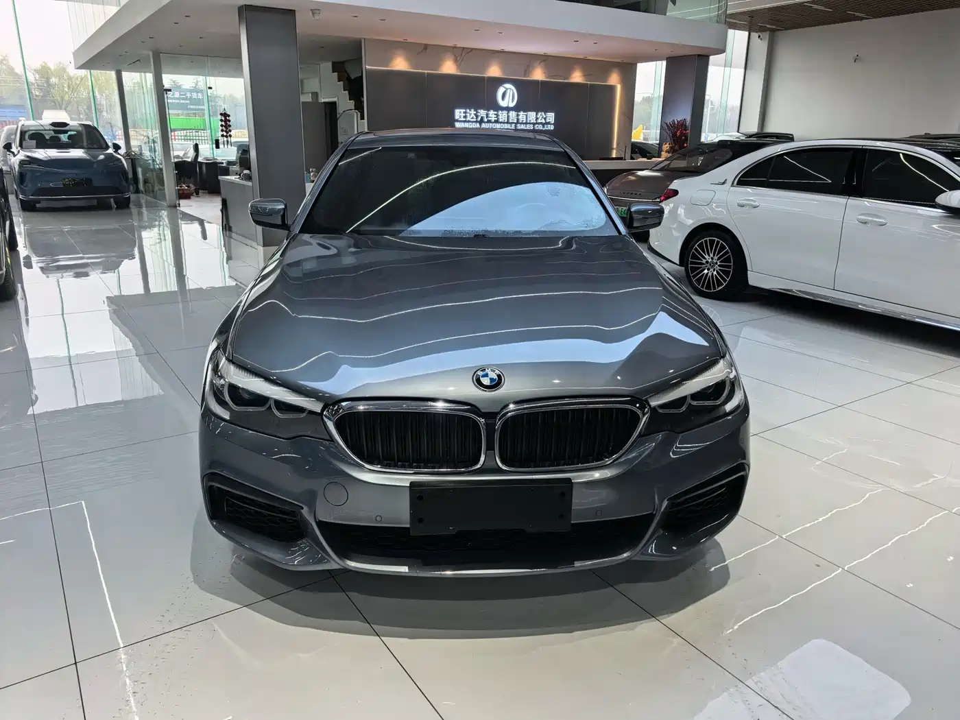 BMW 5 Series (Import) 2019 525i M Sport Package фото 2