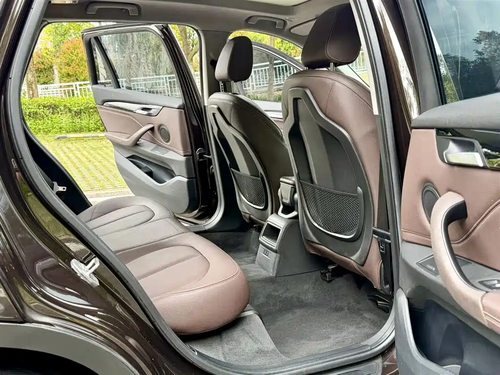 BMW X1 2020 sDrive20Li Fashion Model фото 6