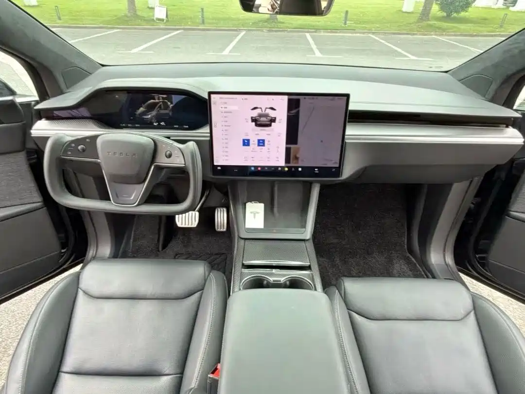 Tesla Model X 2024 2023 Tri-motor AWD Plaid