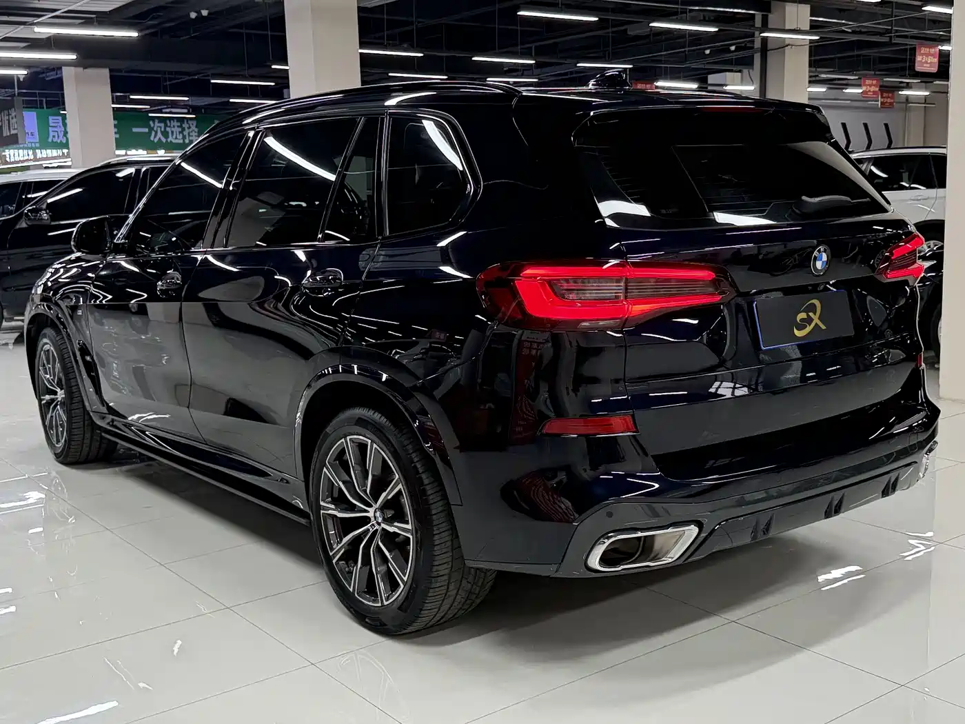 BMW X5 2022 xDrive 30Li Premium M Sport Package фото 4