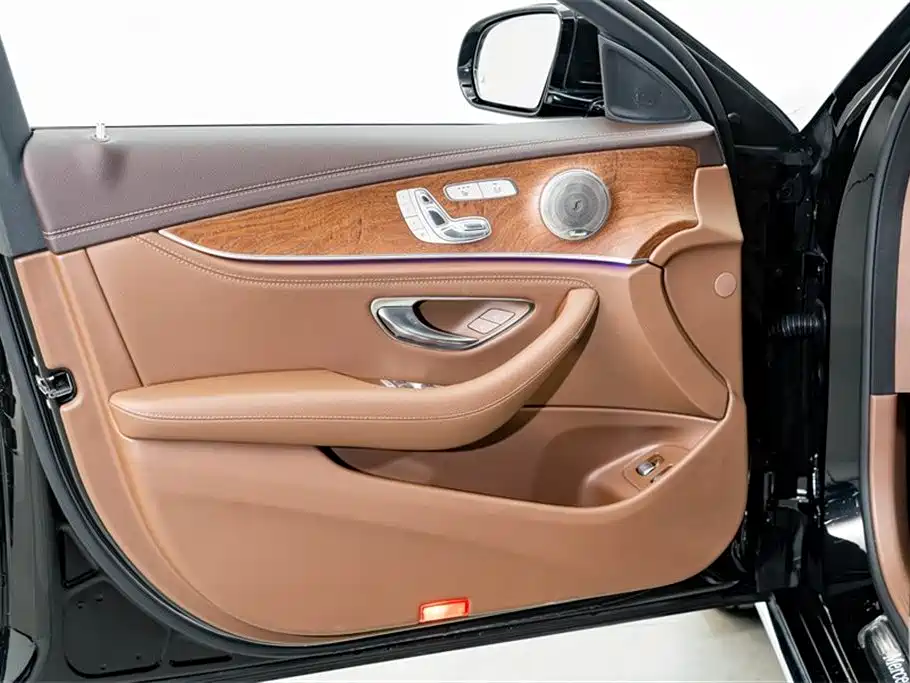 Mercedes-Benz E-Class New Energy 2022 E 350 e L Plug-in Hybrid Sedan фото 17