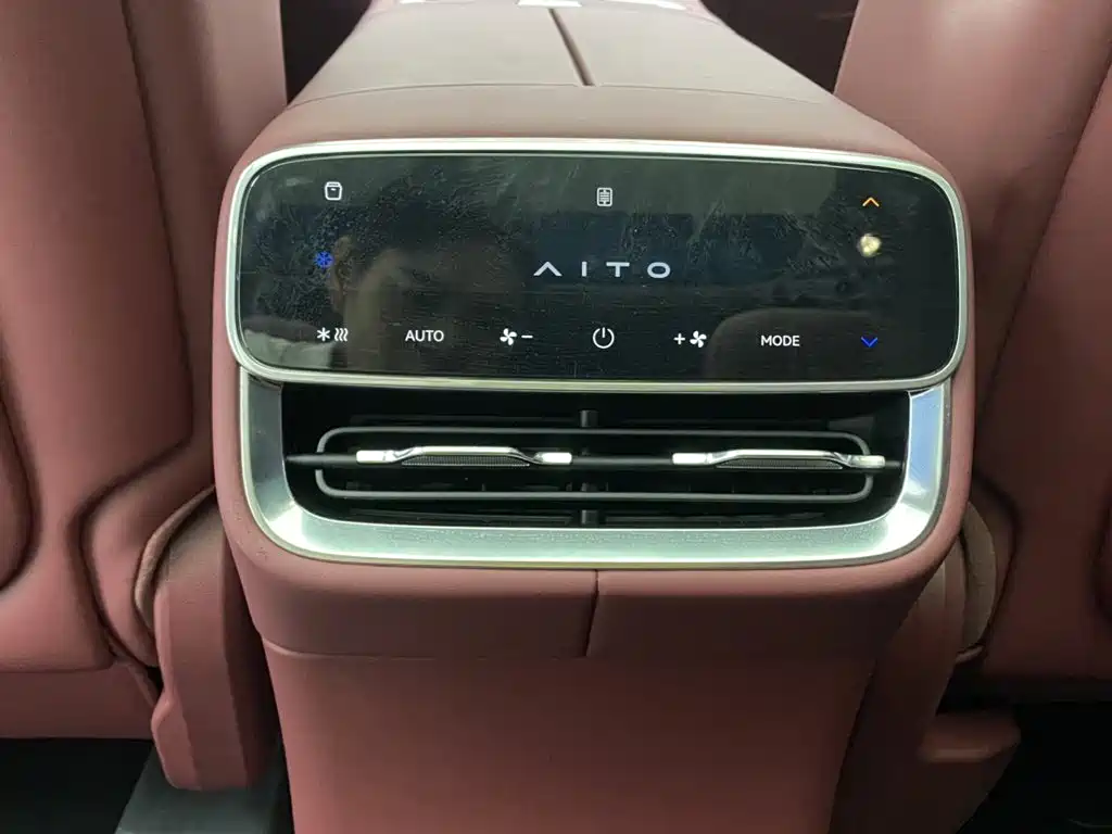 Aito AITO M8 2025 2025 Model Extended Range Max+ Edition 53.4kWh 6-Seater