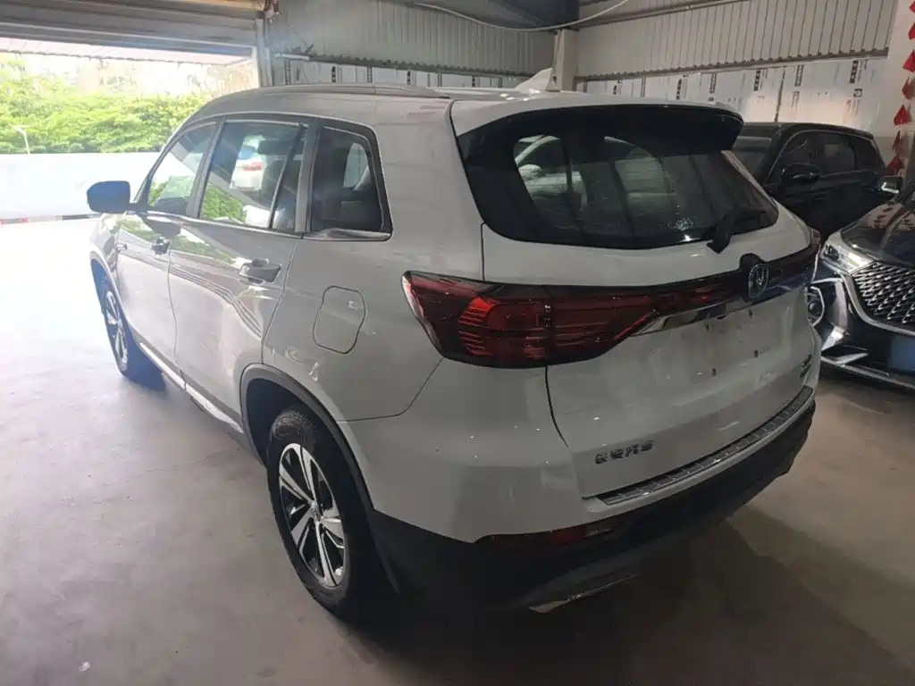 Фото 5 - Changan CS75