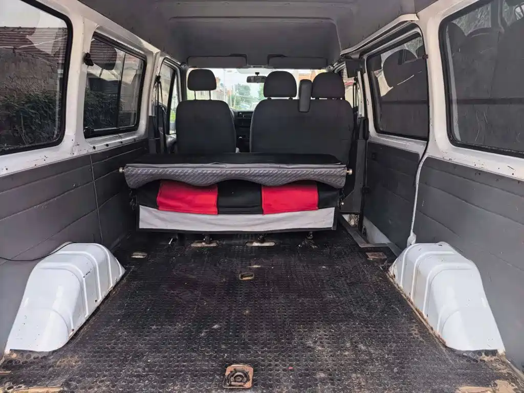 Ford Classic Transit 2015 2015 2.8T Diesel Short Wheelbase 6-Seater Mid-Roof MPV JX493ZLQ4