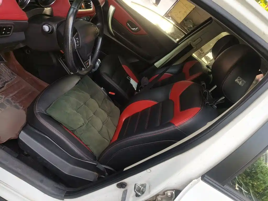 Photo 8 - Haval H1