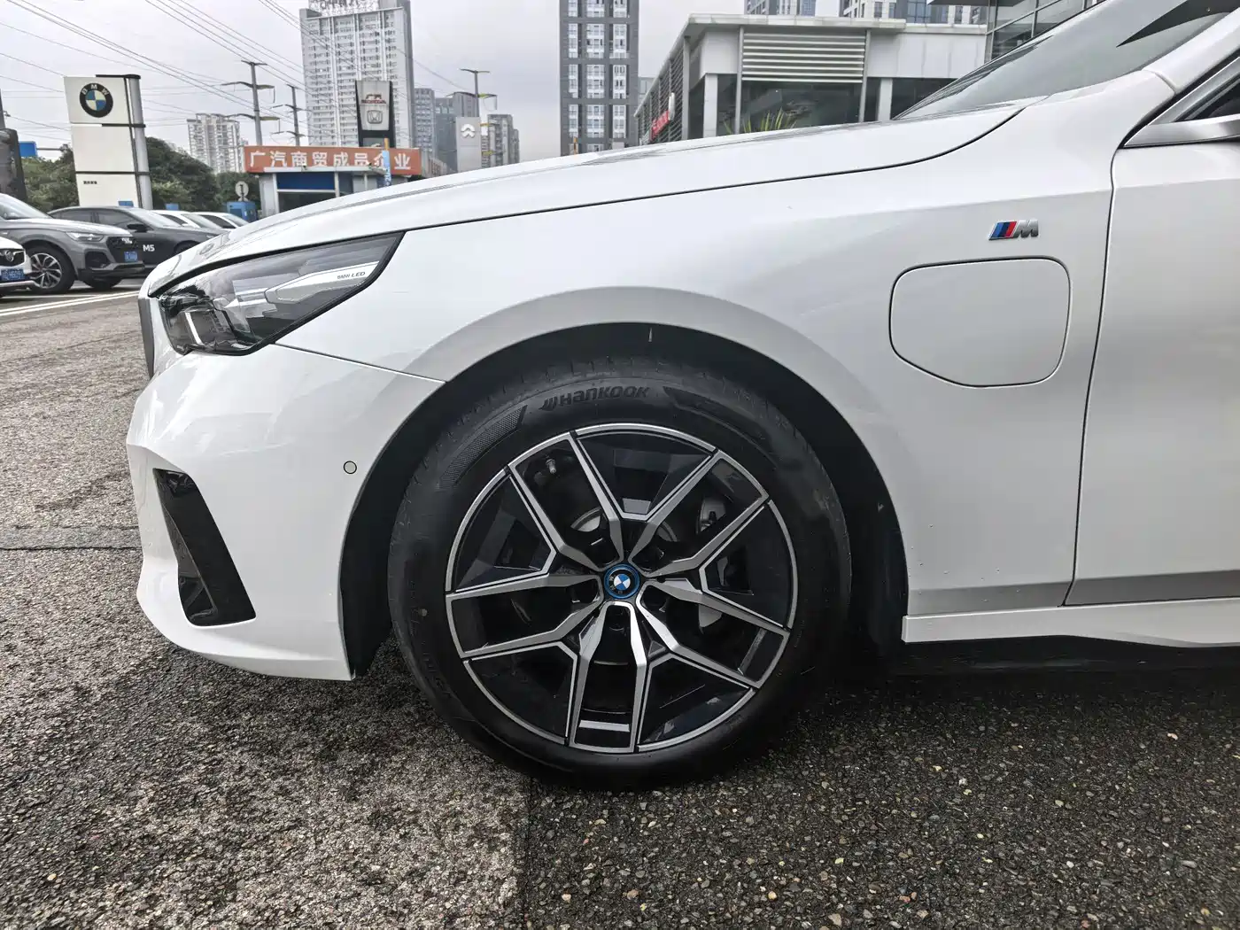 BMW i5 2024 2024 eDrive 35L Premium Model M Sport Package