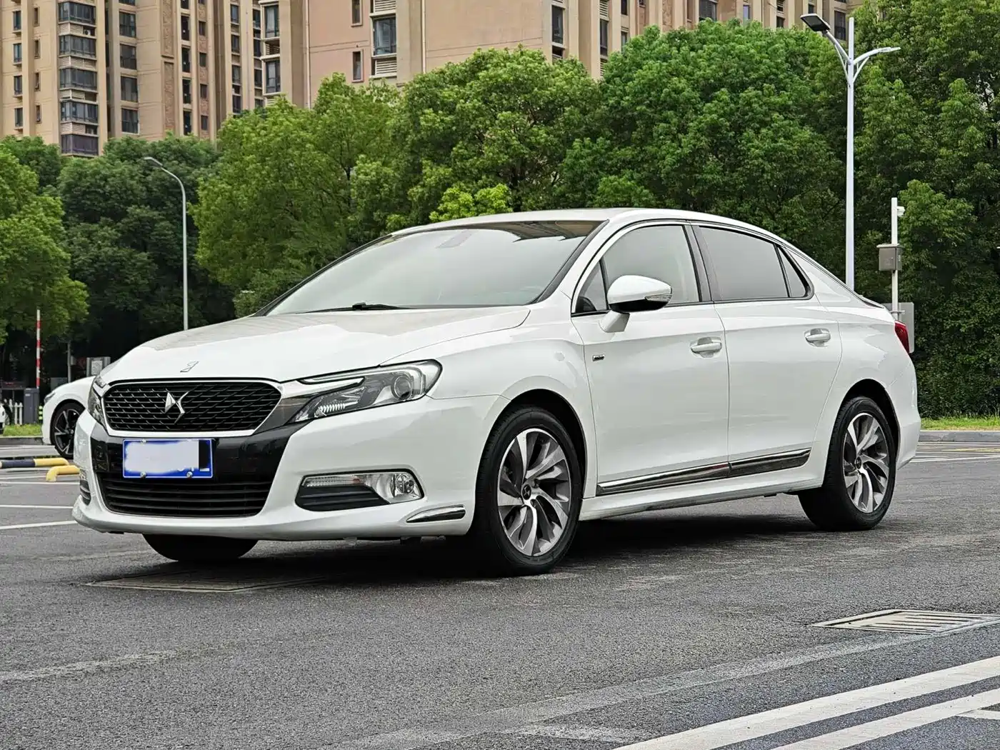 DS 5LS 2014 1.6T Luxury THP160