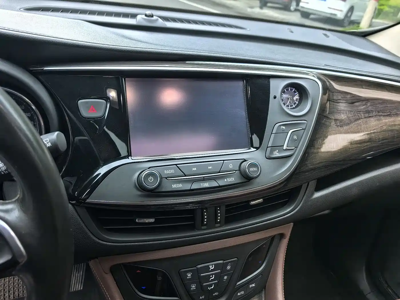 Buick Envision Plus 2017 20T 2WD Luxury фото 13