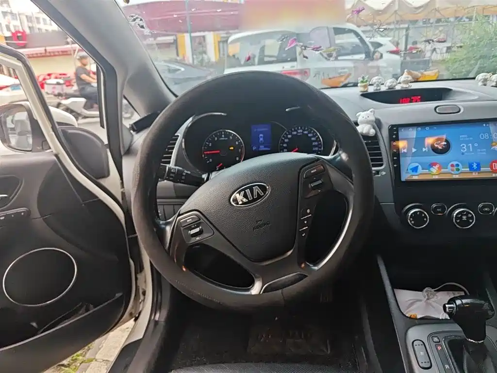 Kia K3 2015 1.6L Automatic GLS фото 7