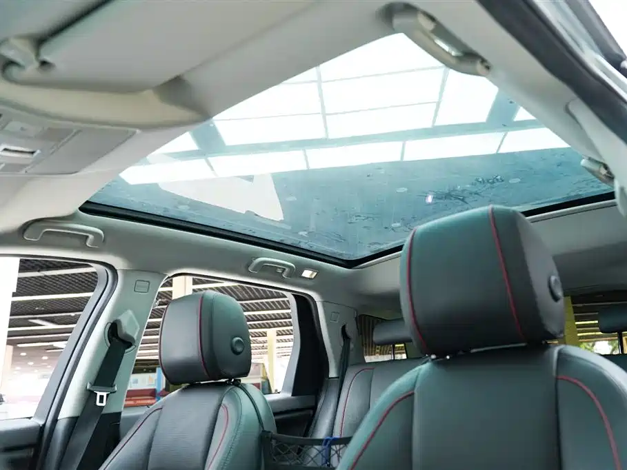 Land Rover Discovery Sport 2019 240PS SE Dynamic Edition China VI фото 14