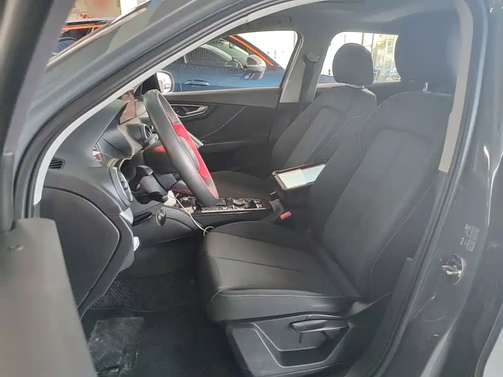 Фото 15 - Audi Q2L