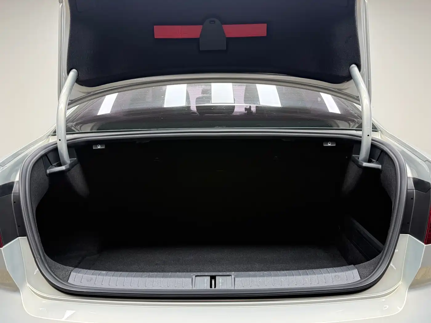 Volkswagen Magotan 2017 330TSI DSG Leading фото 8