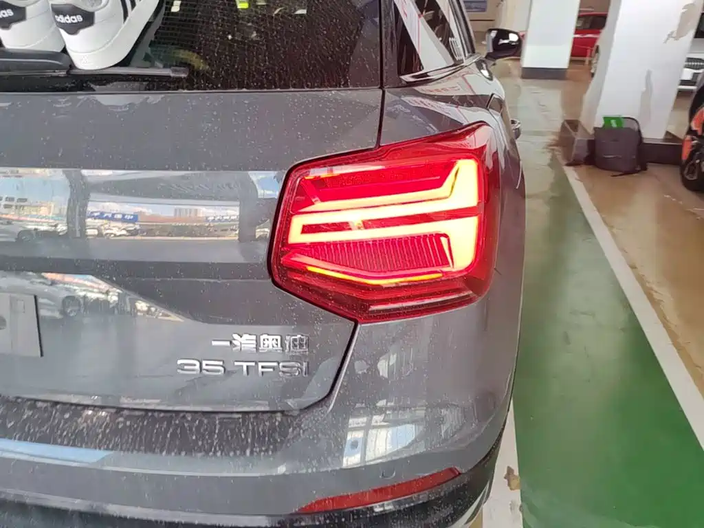 Фото 8 - Audi Q2L