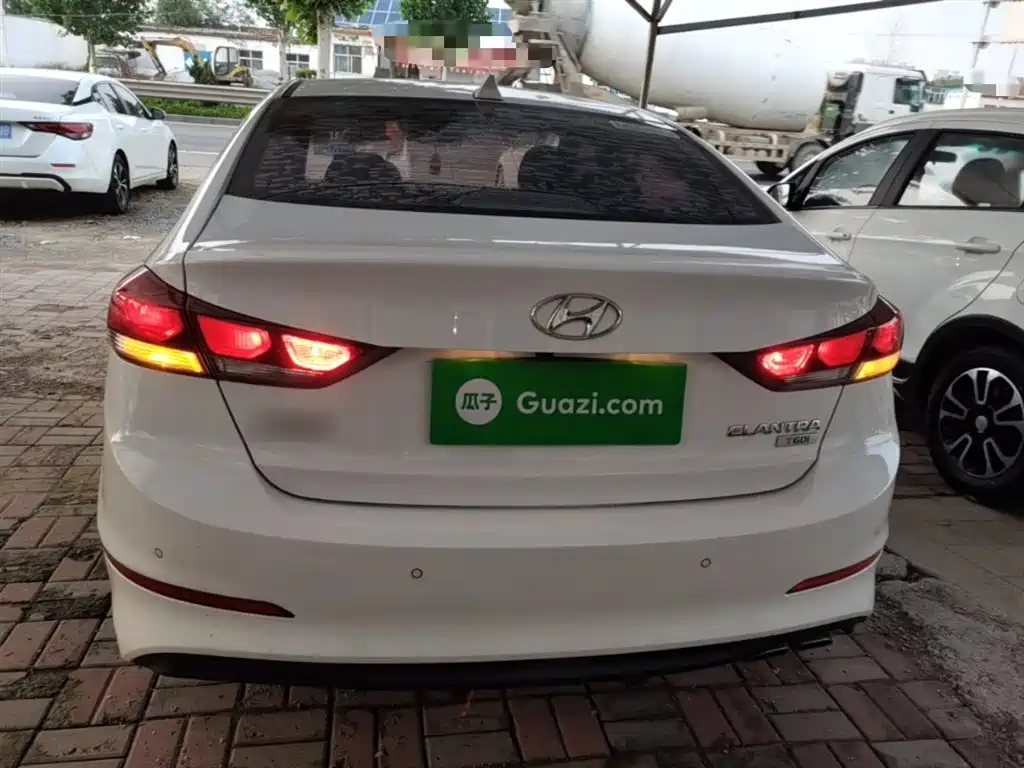 Hyundai Elantra 2018 1.4T DCT Dynamic·Vitality Model фото 6