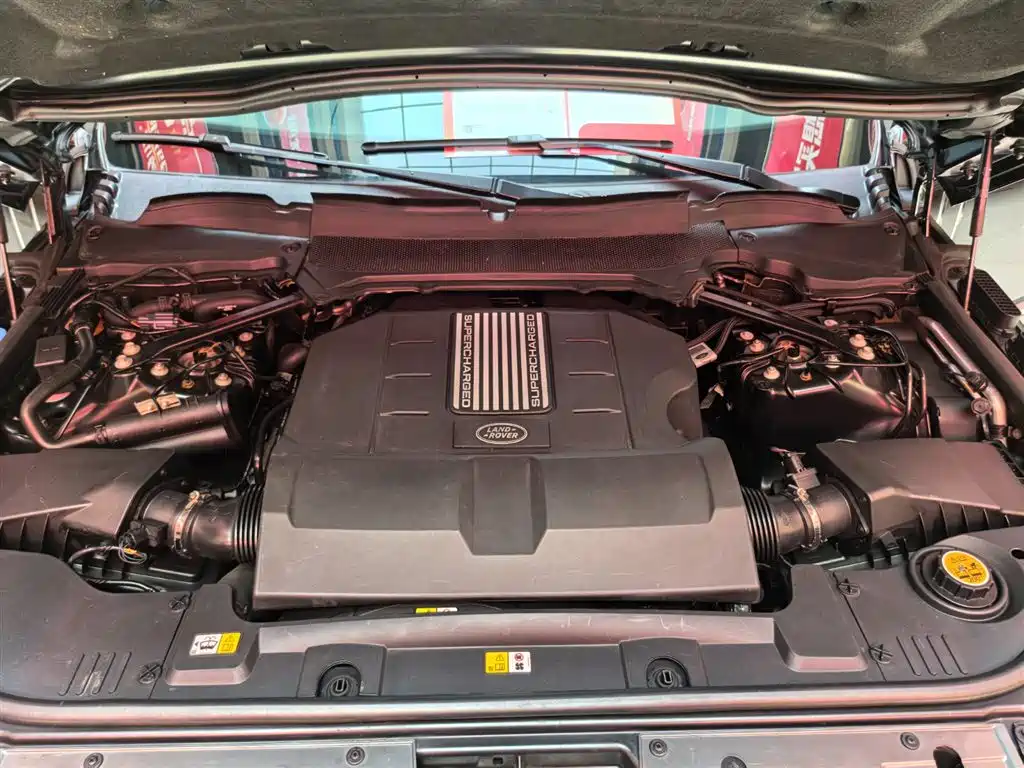 Land Rover Range Rover 2017 3.0 SC V6 Golden Age Edition фото 26