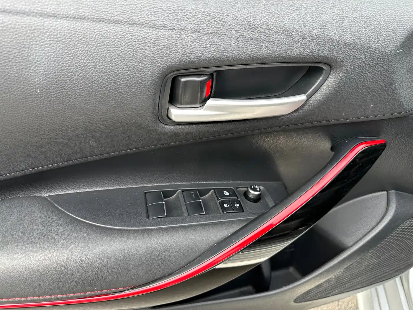 Toyota Levin 2021 Dual Engine 1.8H E-CVT Sport фото 11