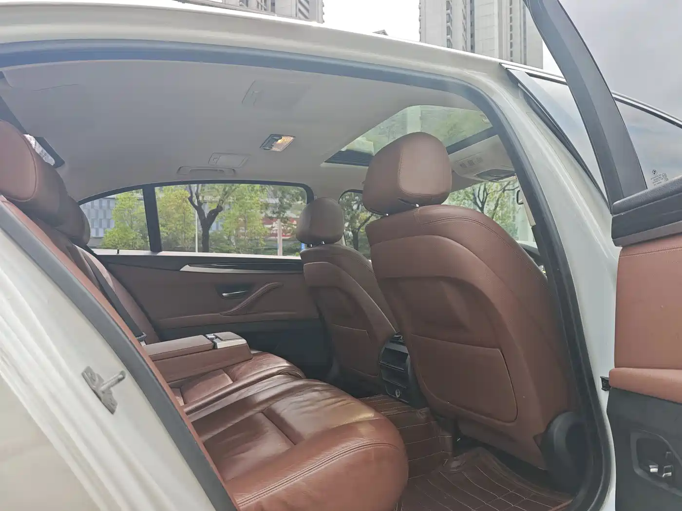 BMW 5 Series 2017 520Li Classic Edition фото 13